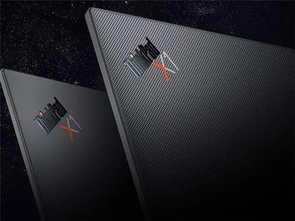 经典“小红帽”设计并未缺席 ThinkPad X1 Carbon 2022性能抗打