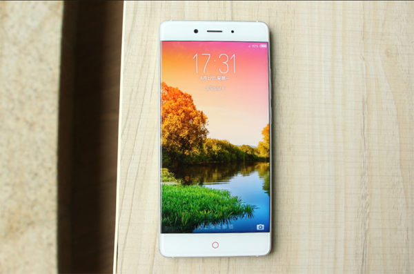 努比亚Z11正式发布，真正的无边框，售价2499元起