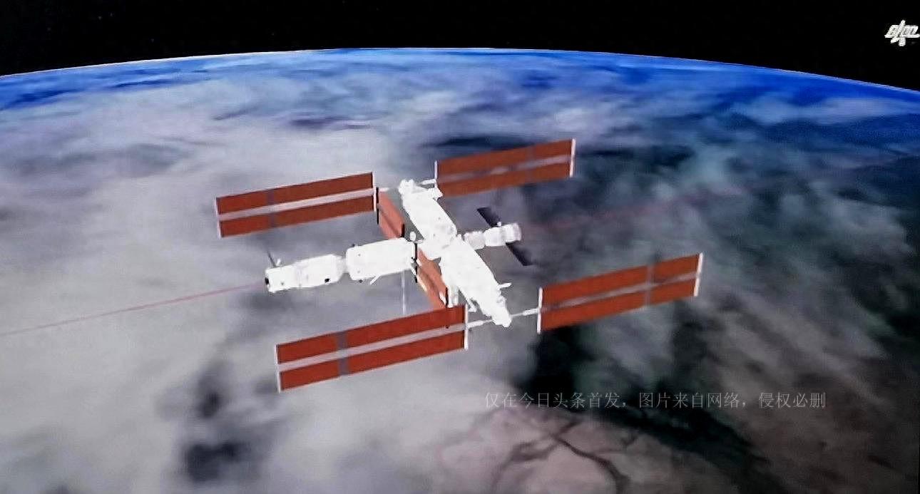 神舟十四号成功着陆飞船返回时剧烈燃烧，航天员都经历了什么？