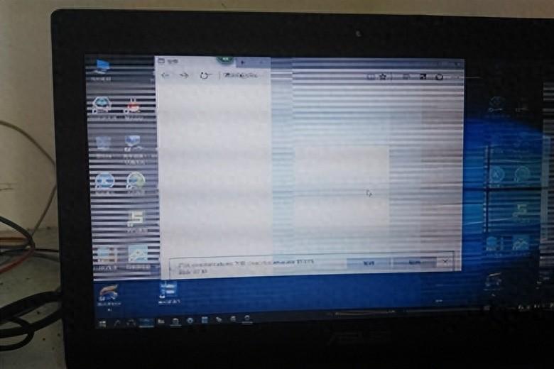 电脑屏幕一闪一闪怎么修复 电脑屏幕不停一黑一亮的解决方法