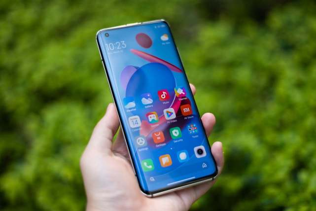 从3299元跌至2339元,小米10S全面对比红米K40,谁更值得入手?