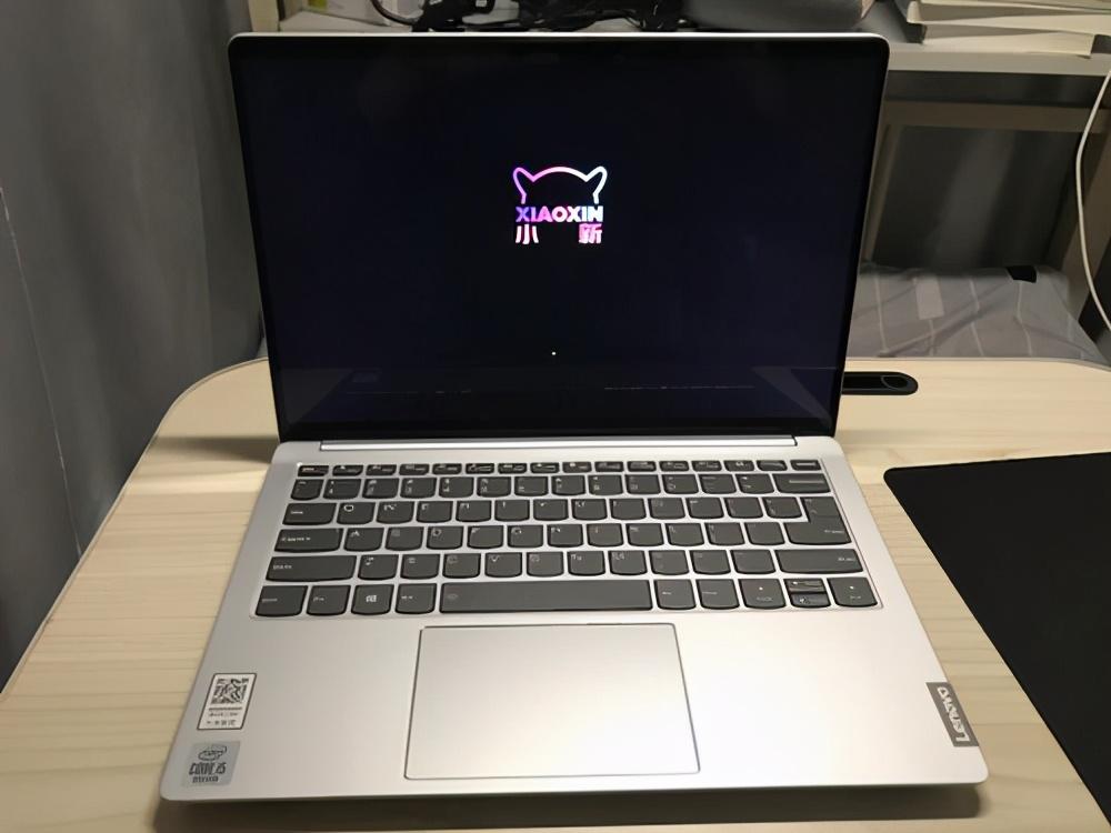咸鱼淘了台联想小新Pro 13，有小瑕疵，买二手本需谨慎