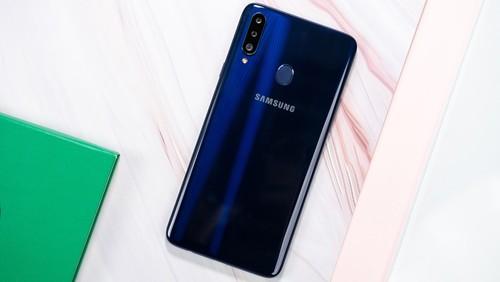 后置三摄+超长续航 三星 Galaxy A20s 上手体验
