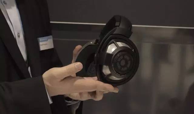 森海塞尔新旗舰HD800S，强悍音质延续经典