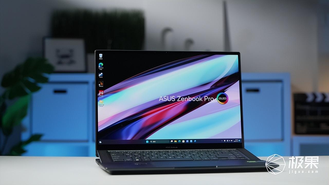 华硕灵耀X Ultra旗舰轻薄本评测：旗舰性能 顶级质感