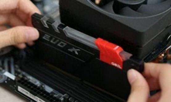 电脑启动不了主机风扇转一下停一下怎么解决