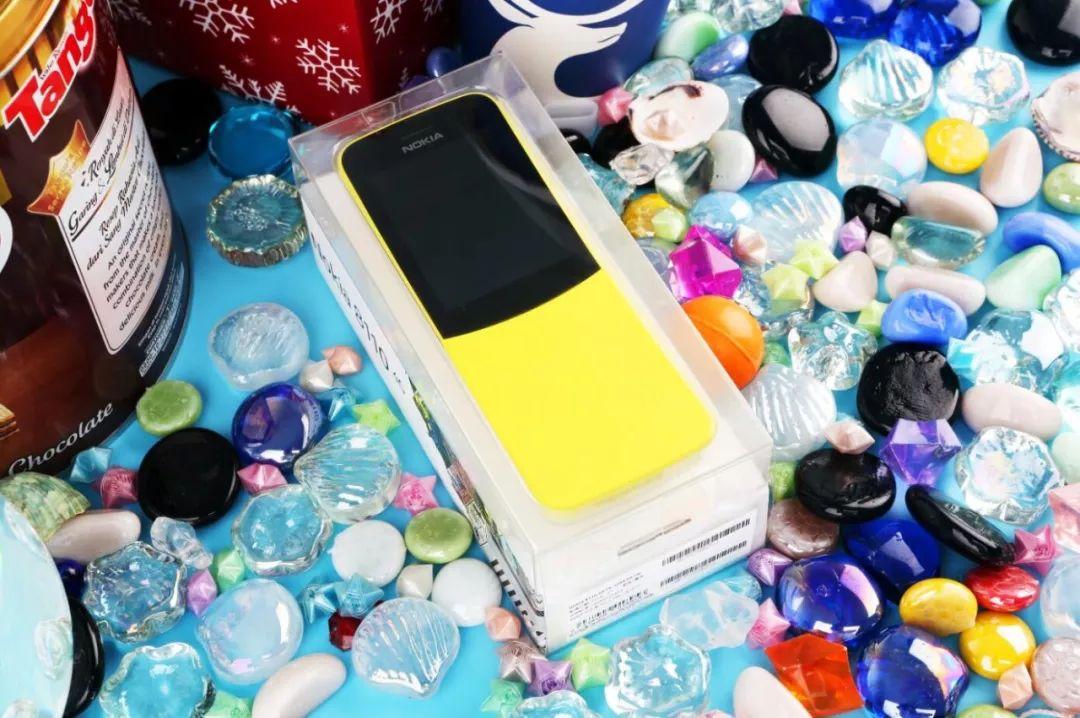 仿若初见，又似重逢｜Nokia 8810 4G赏评