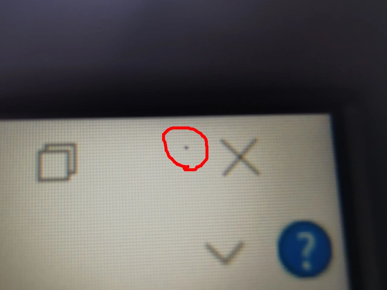 新买联想笔记本屏幕出现坏点 售后:不够3个不能保修