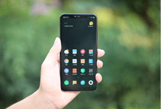 小米手机的性能很不错，且质量也很棒，很受大家欢迎