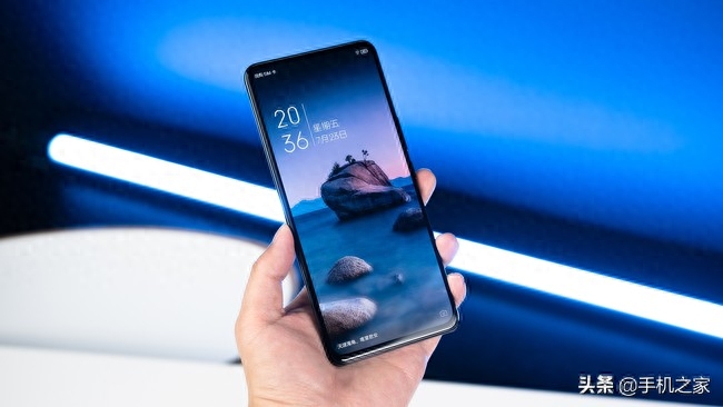 最成熟的屏下镜头技术量产 均衡实力派 中兴Axon 30 5G评测