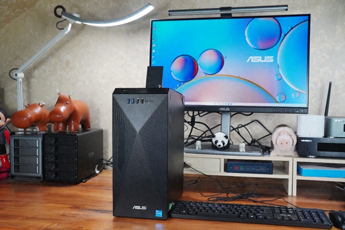 12代CPU+独立显卡加持的15L小主机,华硕破晓X拆解评测