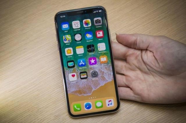 网友太有才！竟找到最适合iPhone X的手机壁纸：看完给跪
