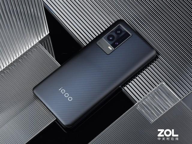 iqoo8参数配置详情（iqoo8燃和耀区别）