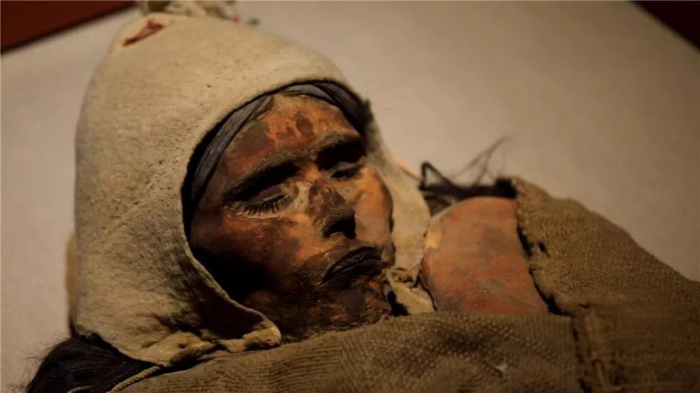 江苏挖出诡异女尸,历经百年五官却清晰可见,专家:大户人家闺女