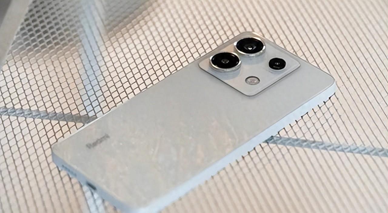 小米急眼了!2亿像素+1.5K屏+256GB,1298元真够意思