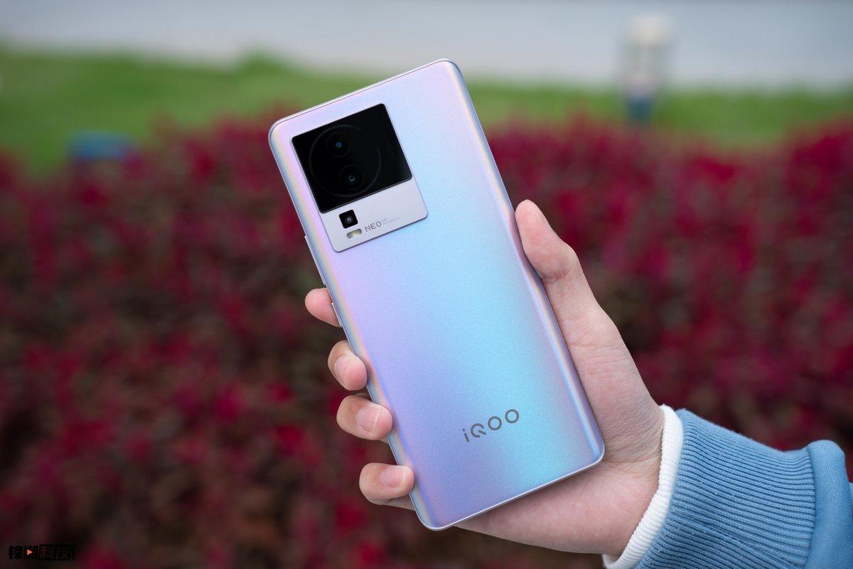 都是高性价比品牌,同价位的“vivo,oppo,小米”你会选择谁?