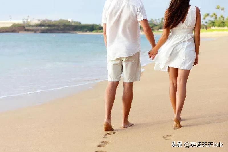 “散步”的英语,别一张口就“walk walk”,老外可不这么说