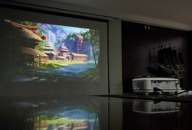 【秒懂知识库】买电视好还是买投影好？90%的人不知道标准答案