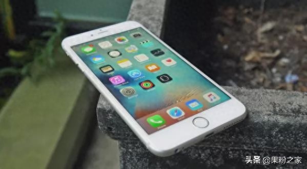 告别一代神机,iPhone 6 Plus和iPad 4被列入淘汰名单