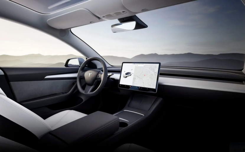 特斯拉自动驾驶到底啥水平？喵哥大胆试驾一把，初恋的感觉贼酸爽