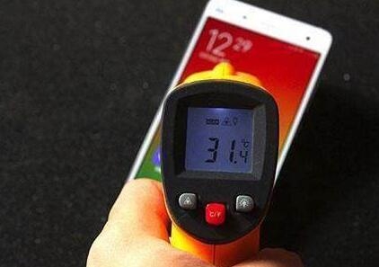 用你的好手机看电影电视剧一定会后悔,弄一个大屏看电影手机看吧