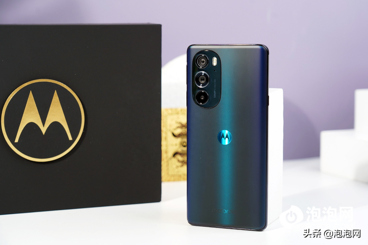 搭载新一代骁龙8移动平台 moto edge X30评测