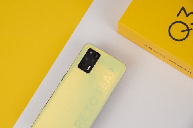 realme 真我 Q3 Pro体验：千元旗舰 黑夜中的萤火虫