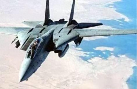 歼25正式曝光,外媒直言超越F-22