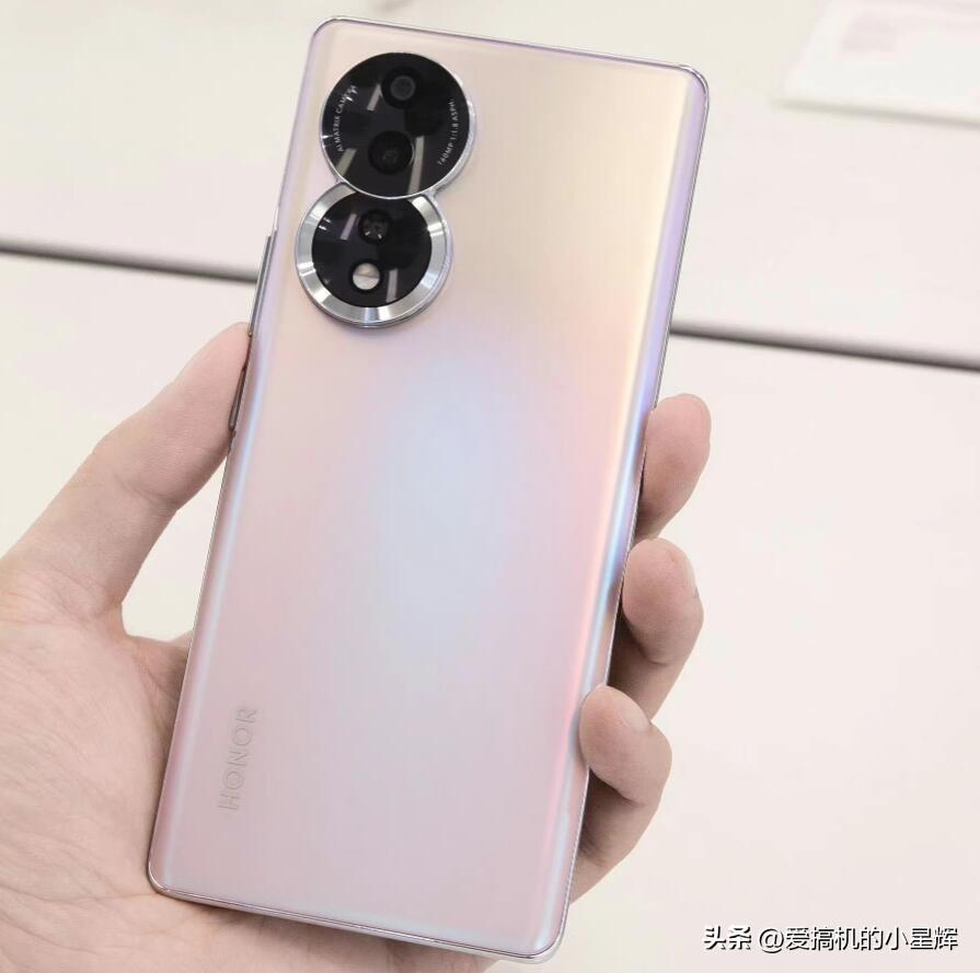 OPPO Reno9值得买吗？对比荣耀80，有何优缺点？对比4点终于懂了