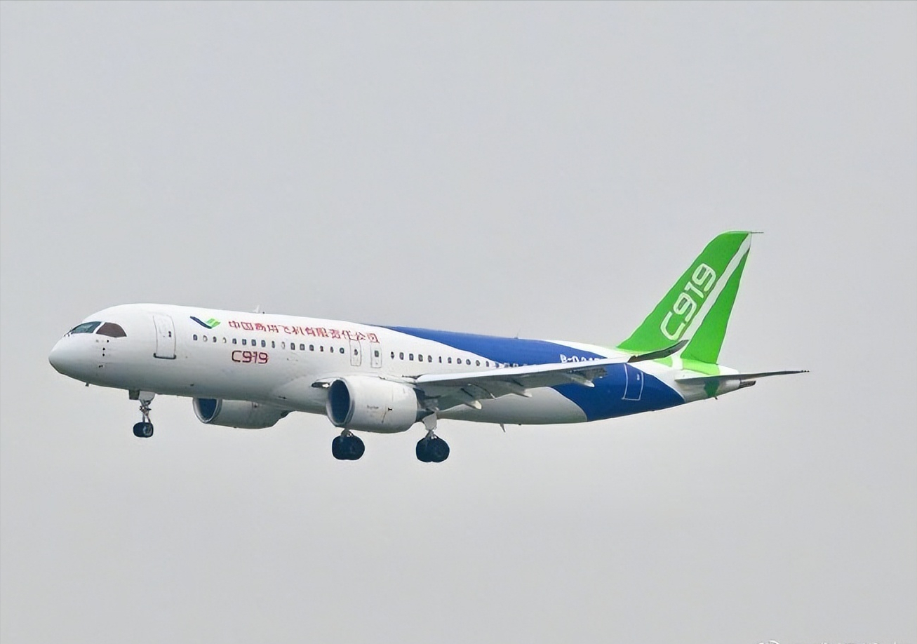 C919首飞成都，网友却表示有些失望，是怎么回事？