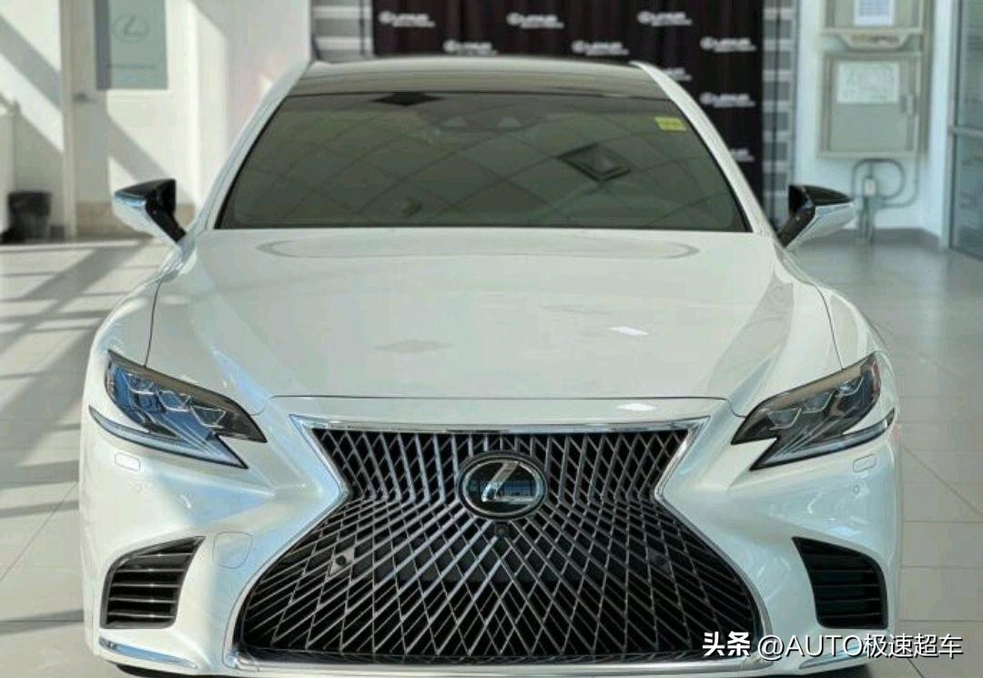 雷克萨斯LS500:旗舰级日系轿车,.V6引擎+长轴距,威猛又犀利