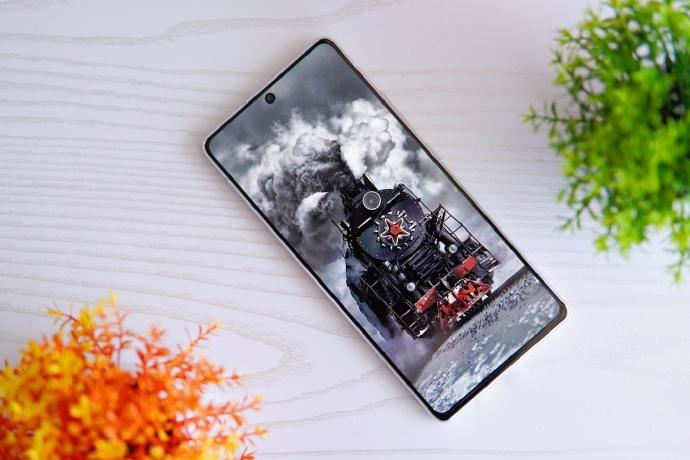 谈谈三星Galaxy A71 5G，雕刻银，好看就对啦