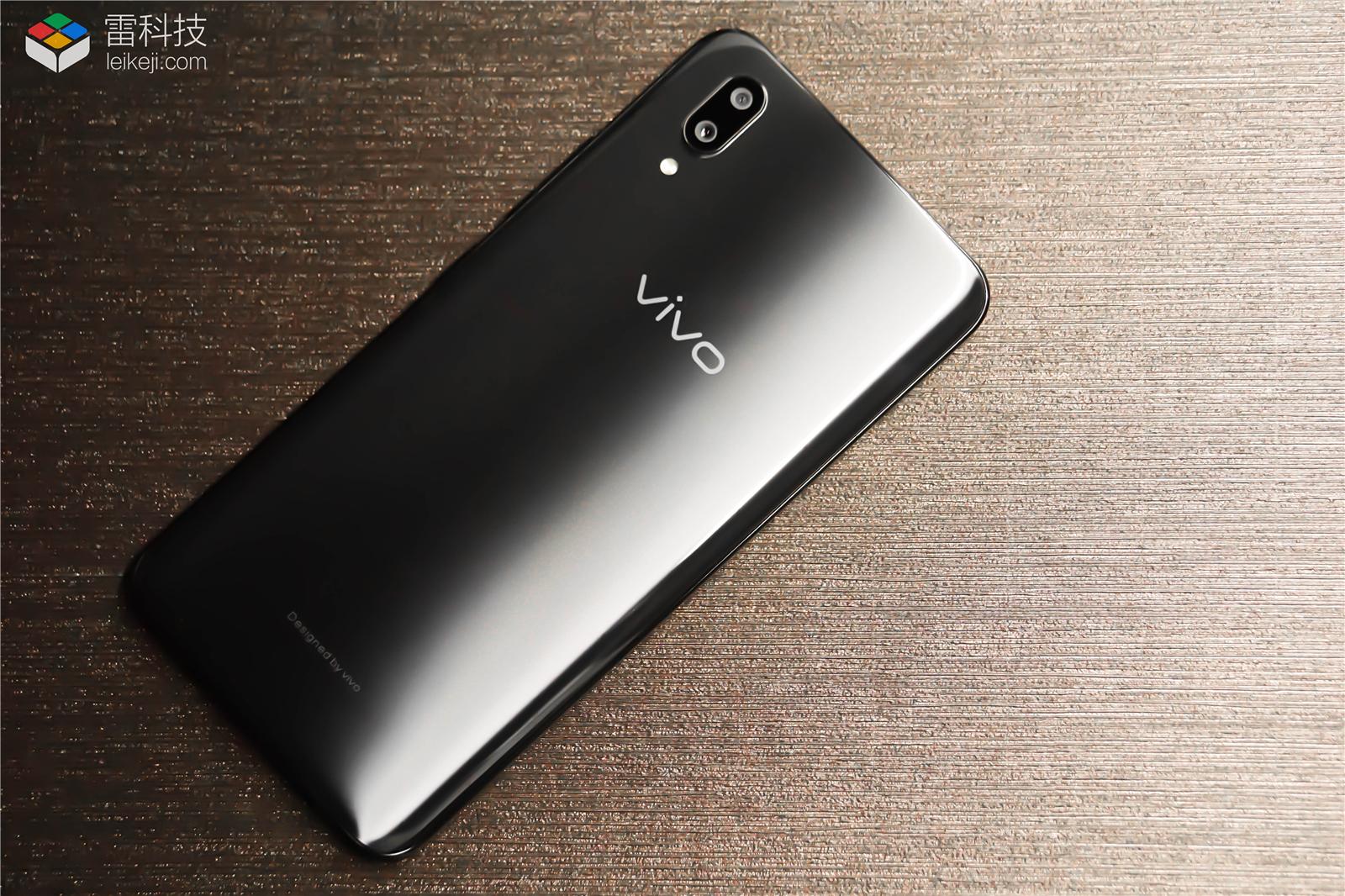 vivo X21评测：刘海屏只是表象，差异化体验才是最大看点