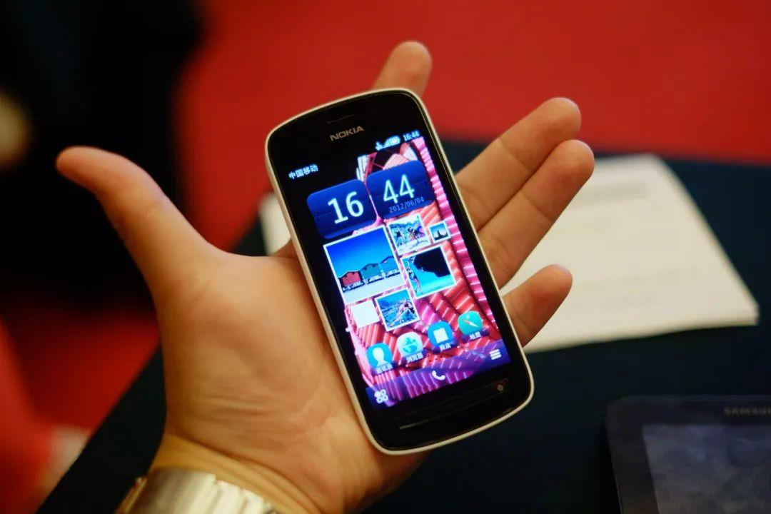 数码讲古：十年前你在用什么手机？