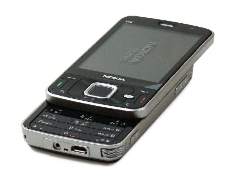 诺基亚N96复刻版登场:塞下两块屏幕,保留滑盖设计