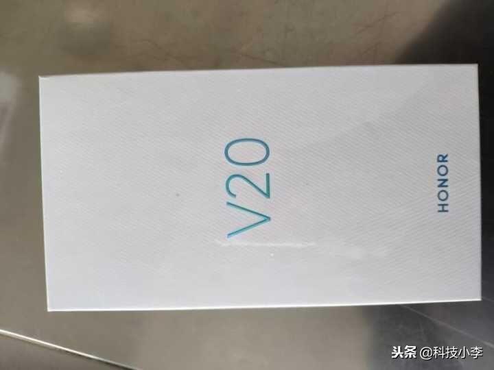 荣耀V20使用三天后的个人体验，说一说优缺点！