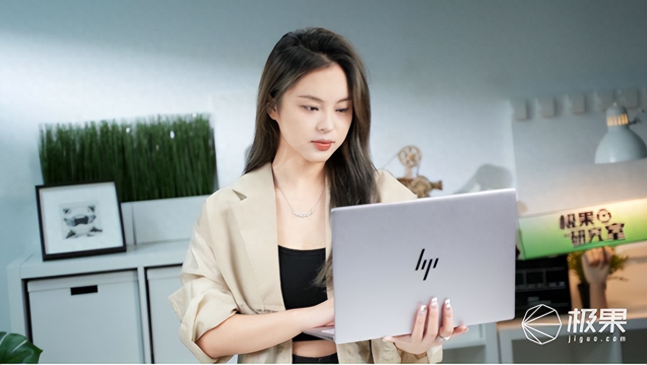 惠普星Book Pro 14 锐龙首测!R7 7840H+32GB+1TB,5199引爆性能内卷