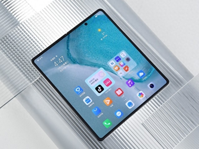 四款折叠屏手机推荐 最低还不到一部iPhone 13 Pro的价钱