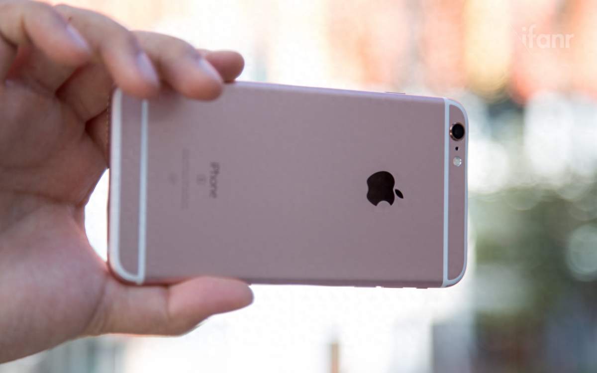 2015 年度智能手机:iPhone 6s