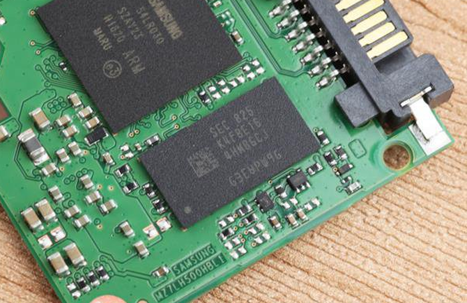 为什么标称500GB的固态硬盘实际使用容量不到500GB?