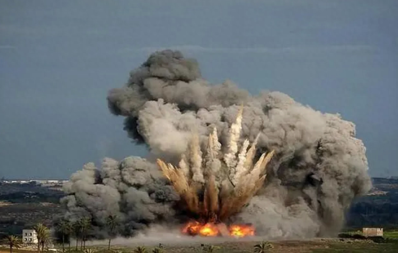 战火烧到波斯湾！美军航母悄悄摸到伊朗附近，爱国者导弹悄然升级