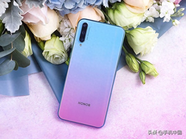 荣耀20青春版值不值得买?快来看看首批用户怎么说