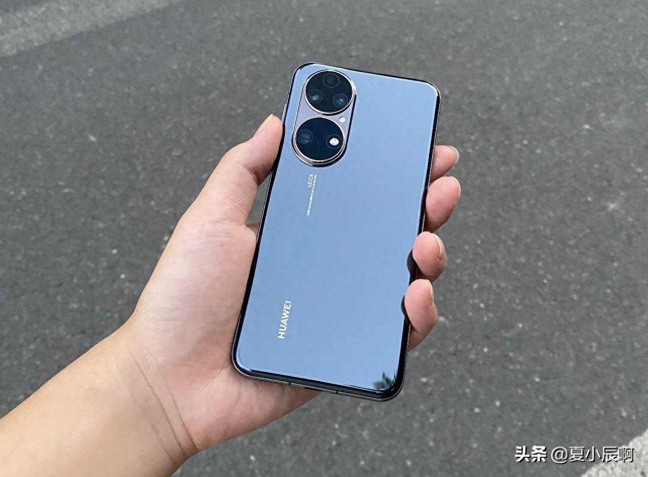 老婆想要一台华为手机，Mate40和P50纠结很久了，最终选择了P50