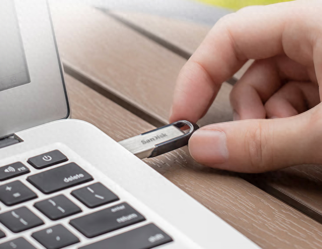 便宜好用 移动存储设备就该这么选