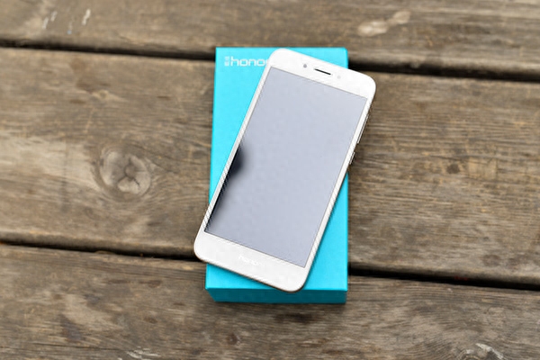 荣耀畅玩6A手机试用：用3G内存达到4G体验，流畅才是我的菜