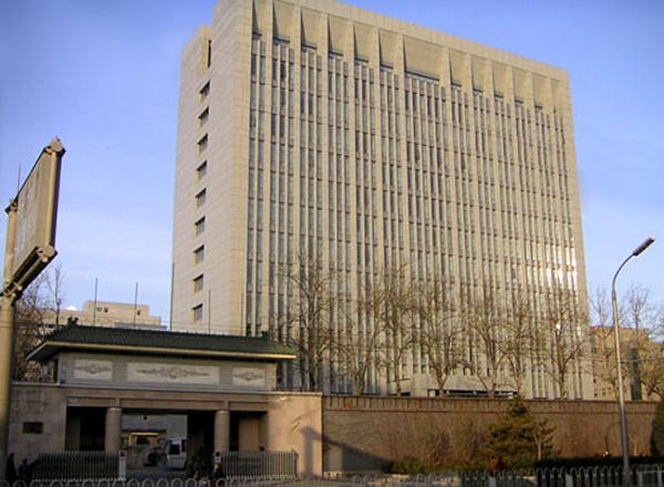 中国反腐败执法中的正式权力与非正式权力