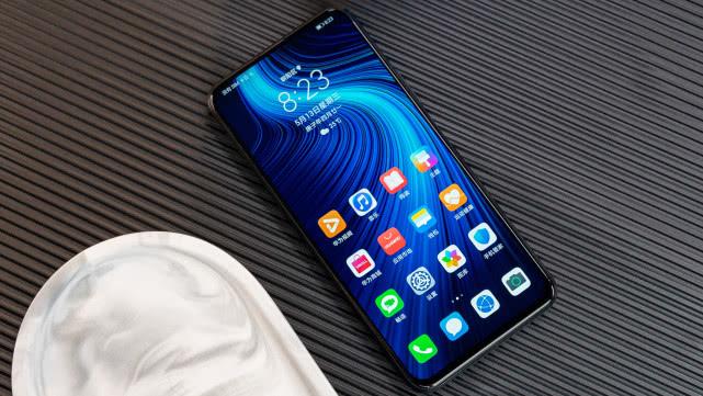 荣耀X10并不香？刚发布就差评不断，价格过高或是最大败笔