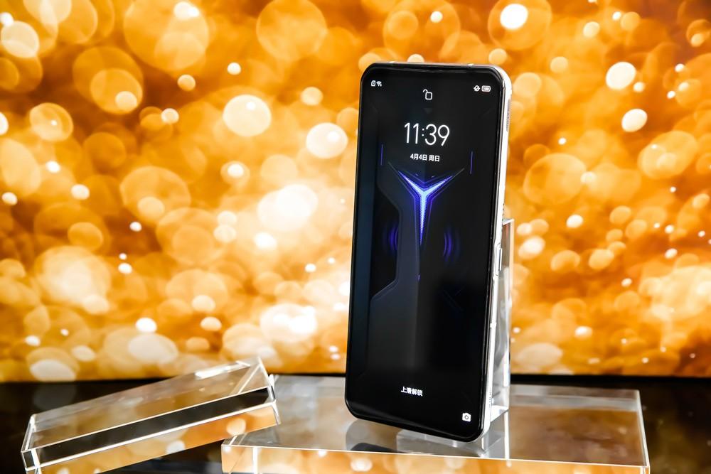 稳了，2021压轴登场电竞王者，拯救者电竞手机2 Pro评测