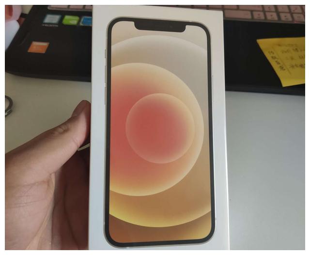 从苹果11换到苹果12用了3个月，不吹不黑，谈谈真实的优缺点