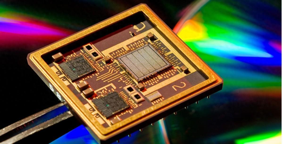 华为王炸来了，麒麟芯片+5G，价格还不到3000元